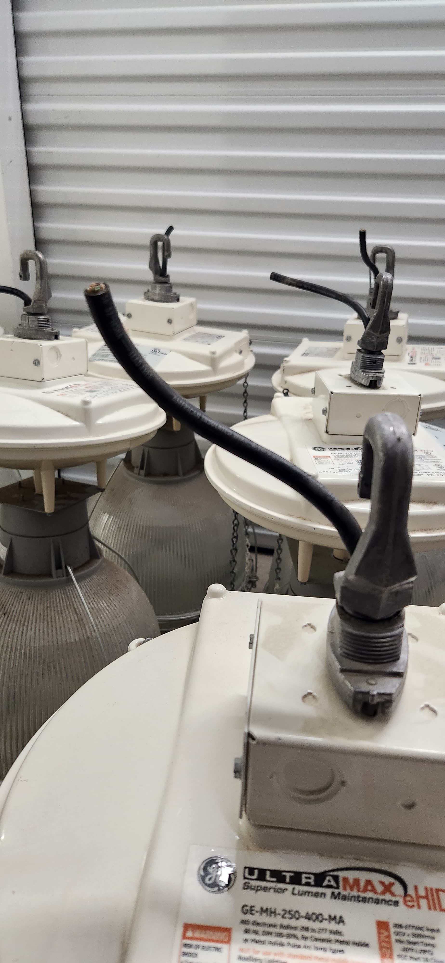 Need Gone Immediately 15 Used gym lights 400 watts OBO 6
