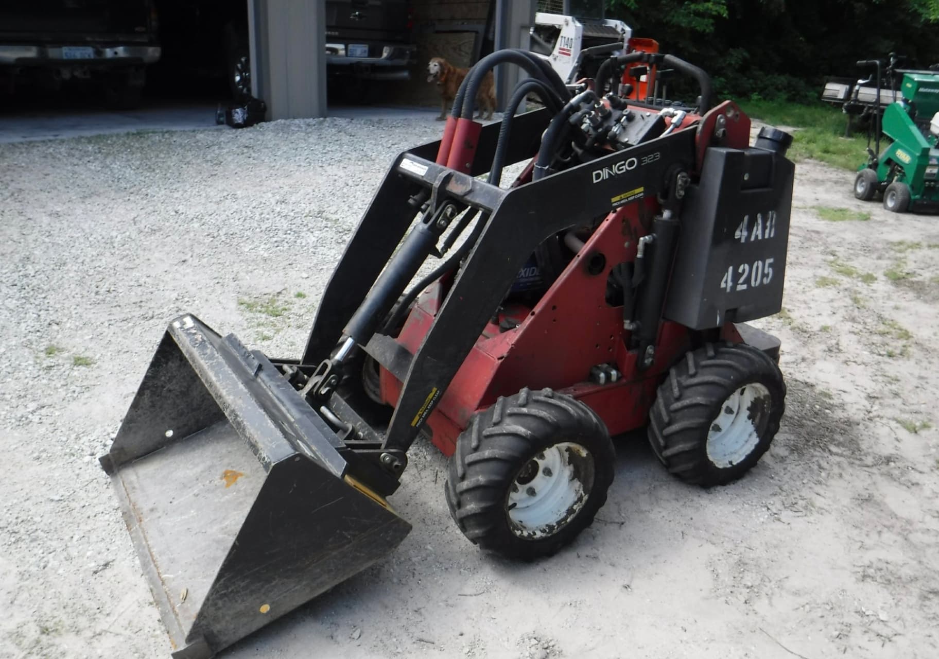 Toro dingo 323