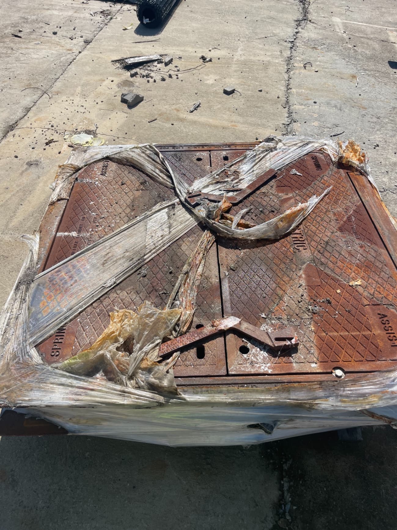 Neenah R-6662-TS Access and Hatch Covers 3