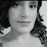 Elle R.