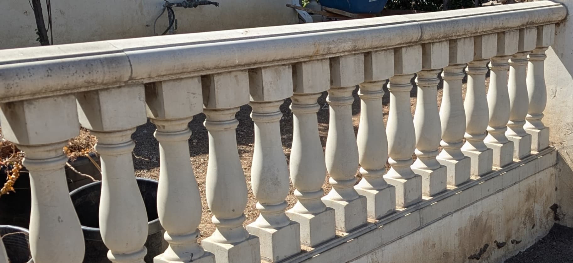 MUST SELL $12 - CONCRETE BALUSTER RAILINGS, BASES, & CAPS MULTIPLE UNITS