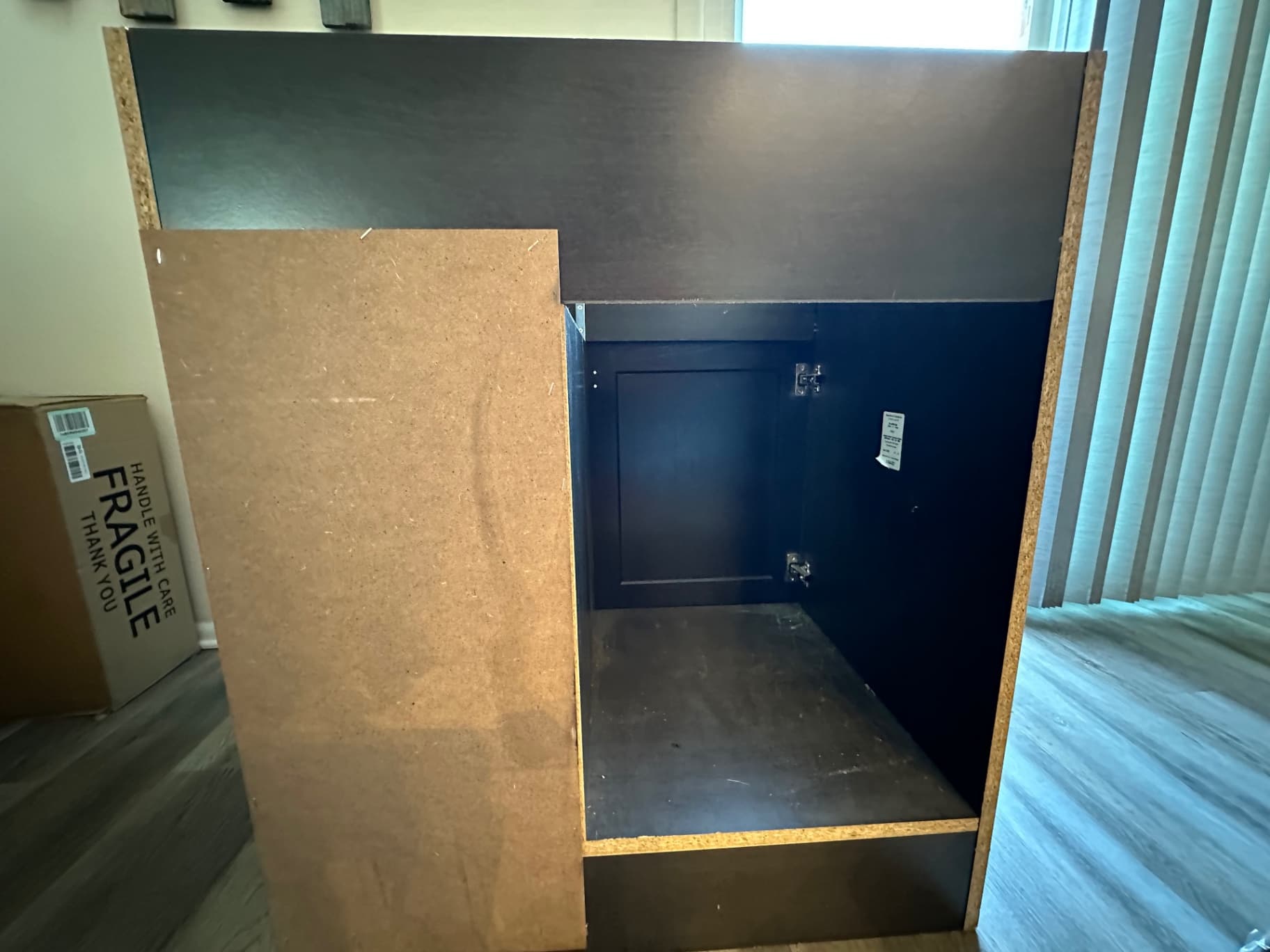 Kitchen cabinet W/drawers 4