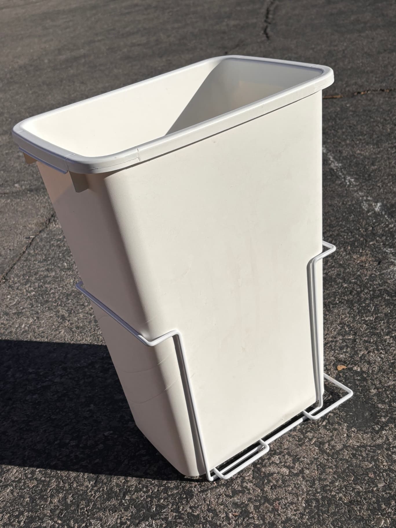Single Sliding Soft Close Waste Bin 2
