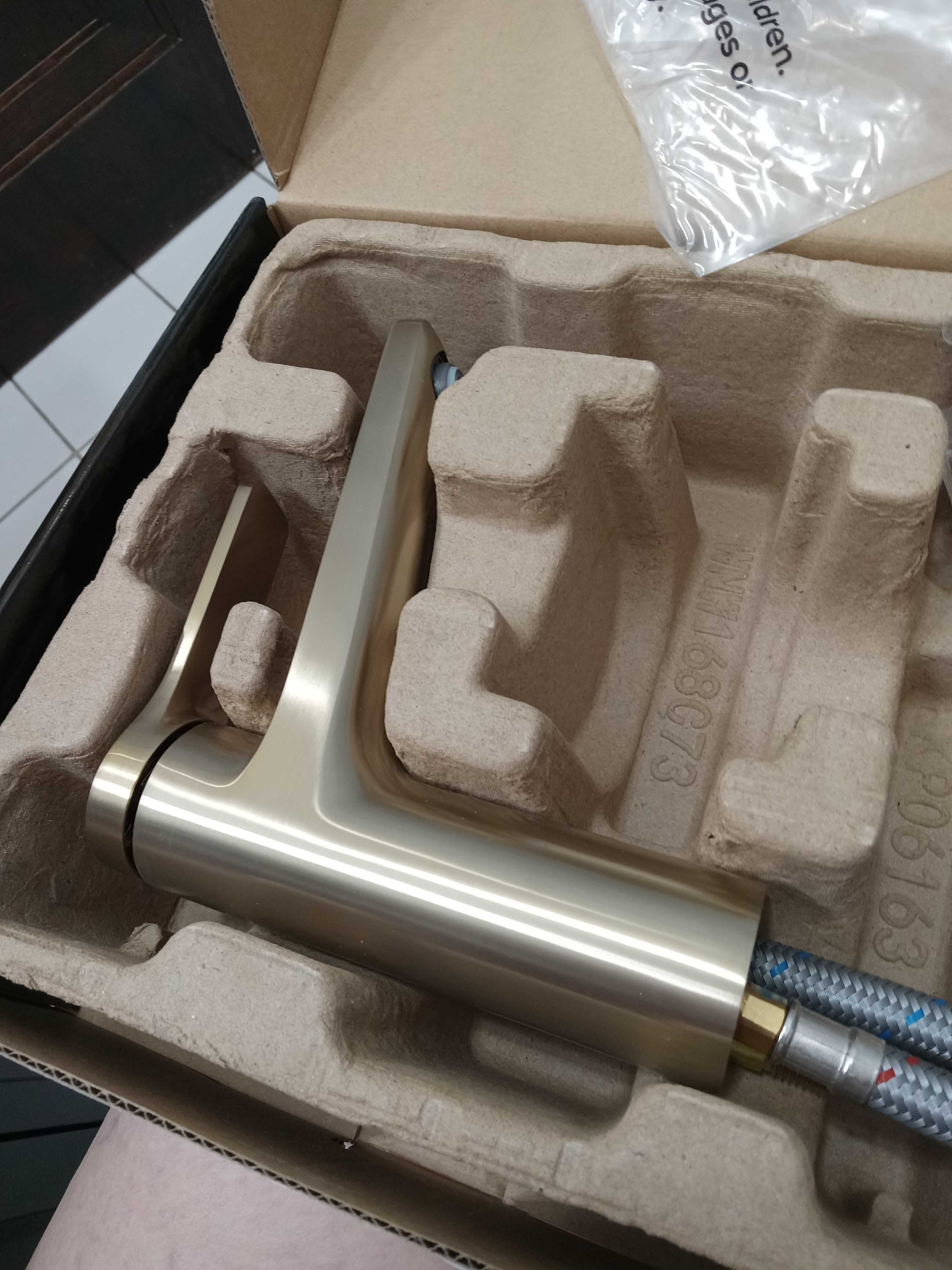 Kraus single lever brushed gold bathroom faucet 2