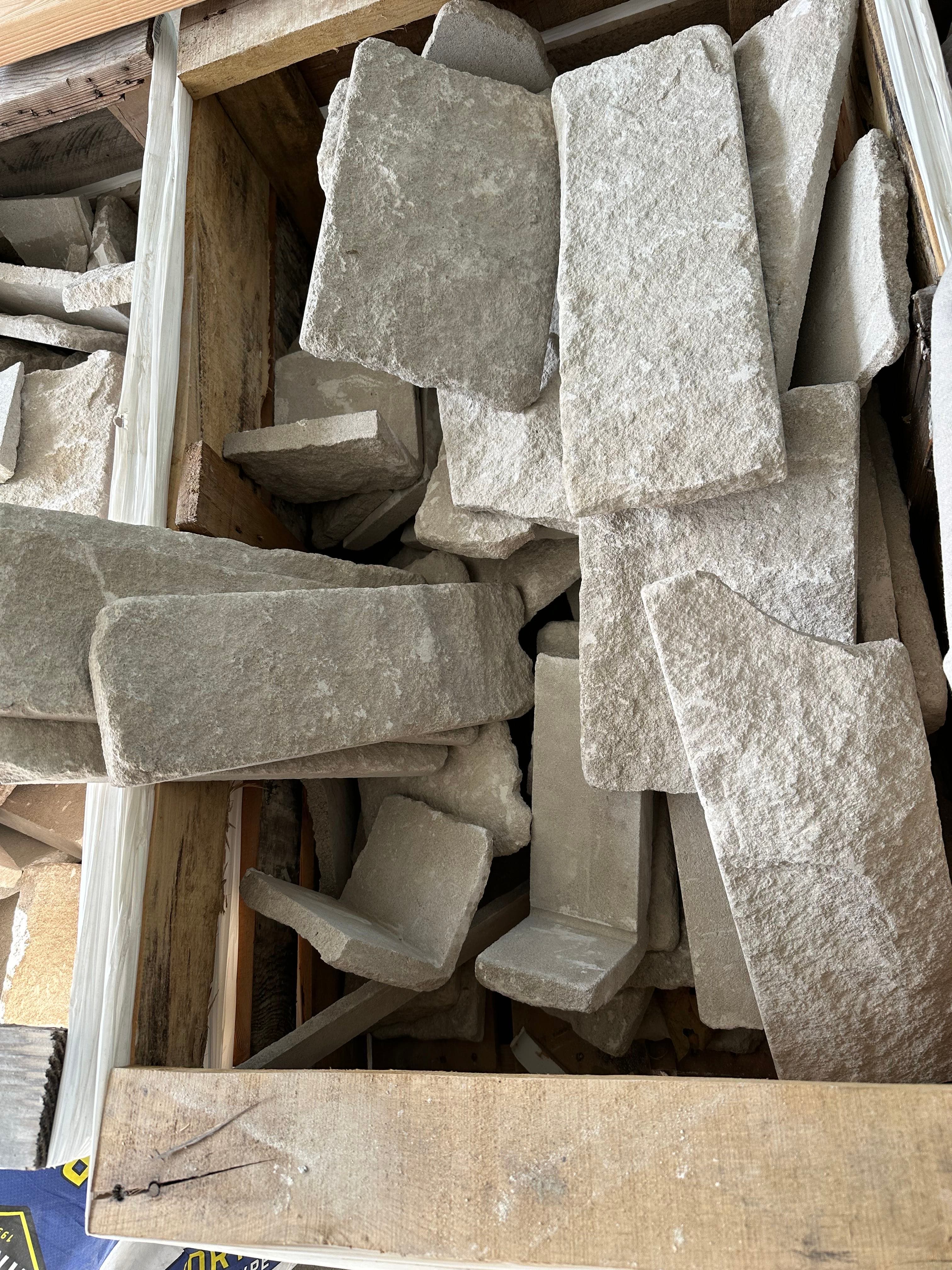 Polycor Indiana Limestone Rockford Estate Blend Thin Veneers 5