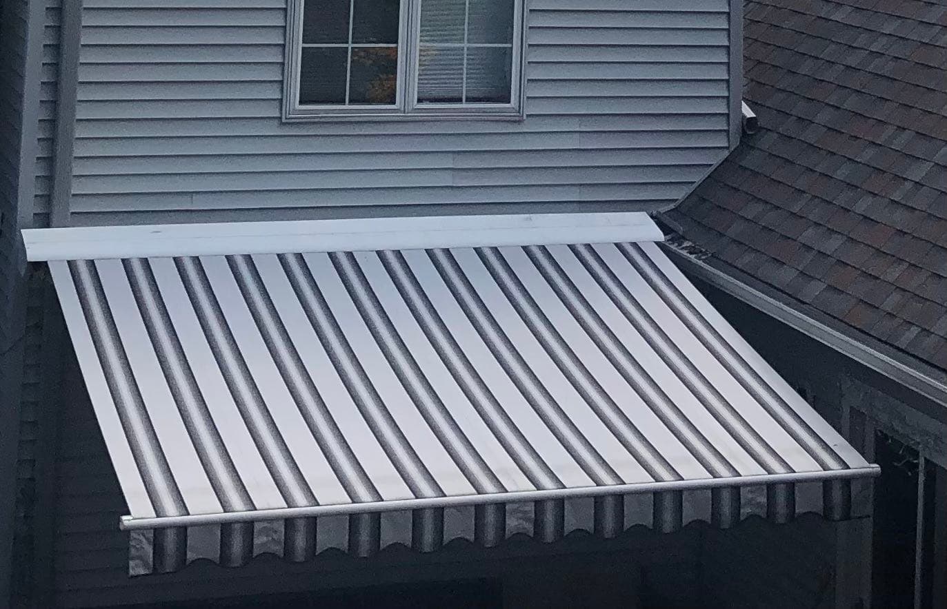 Durosol 14’ Motorized Awning with new Sunbrella Material 4