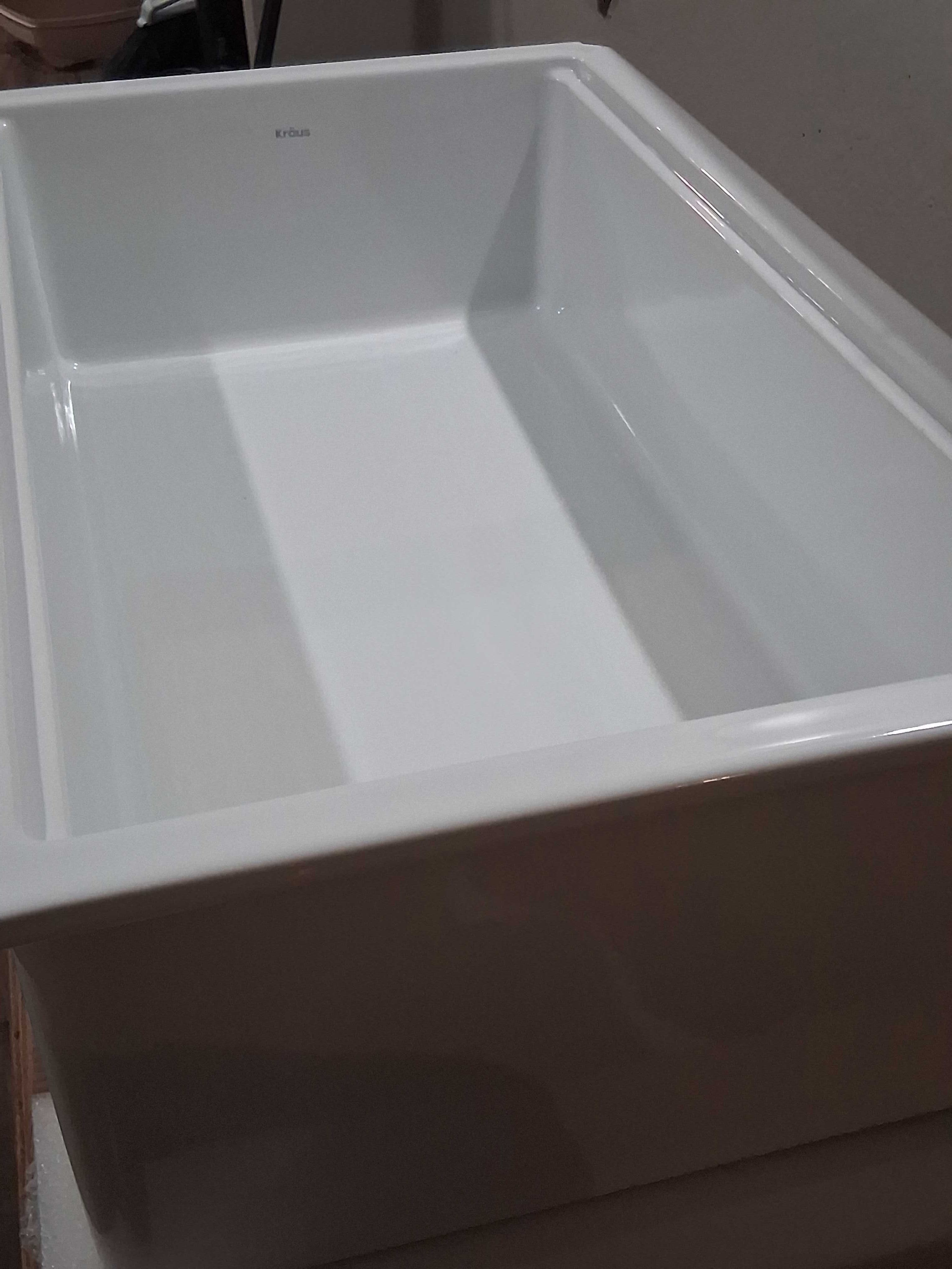 33" × 28" Ceramic Kitchen sink 4