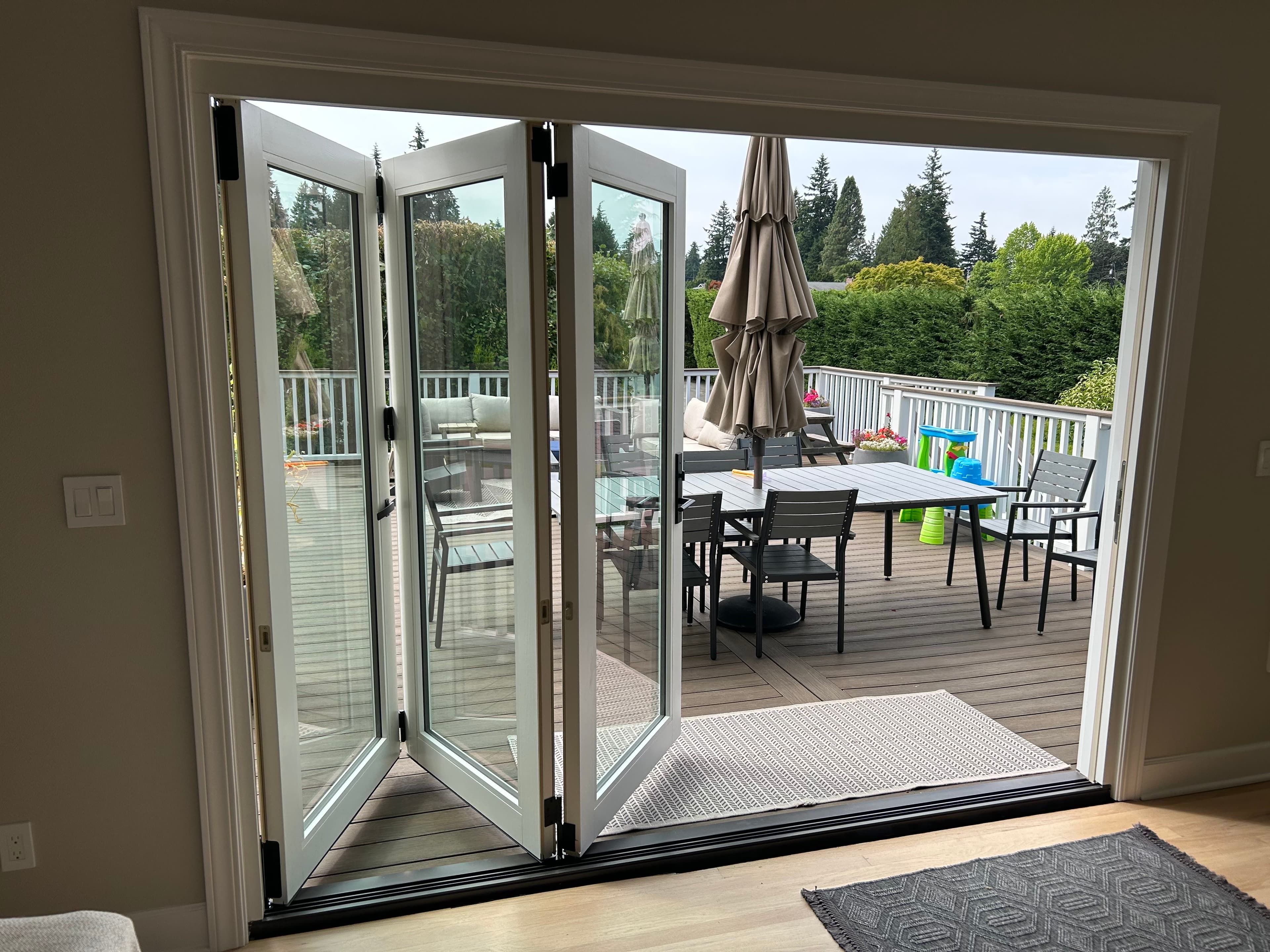 MARVIN ULTIMATE BIFOLD DOOR - 3 PANNEL 2