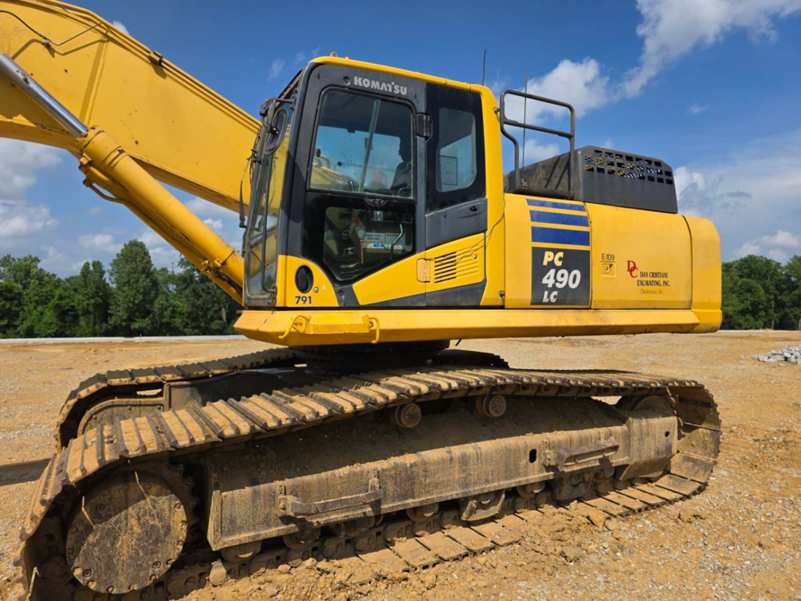 2014 Komatsu PC490LC-10 Excavator 2