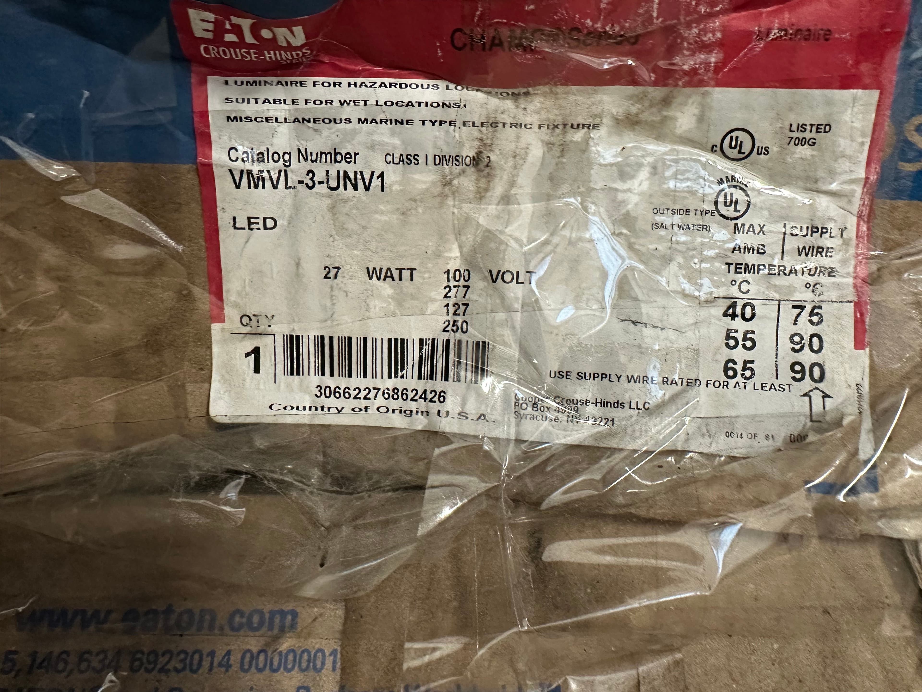 Eaton Crouse-Hinds series Champ VMVL LED light fixture 2