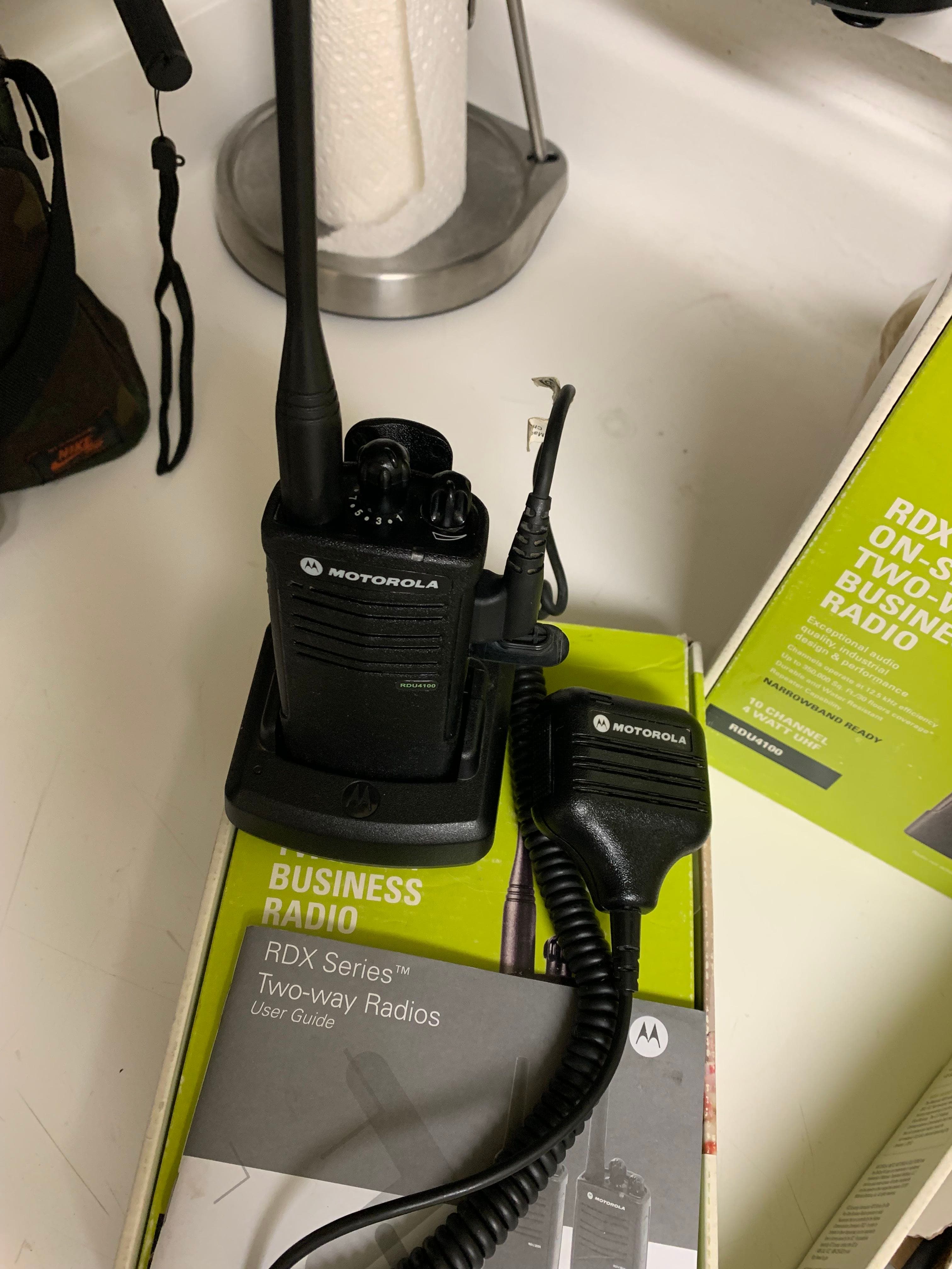MOTOROLA (RDU4100) ON SITE RADIO 4
