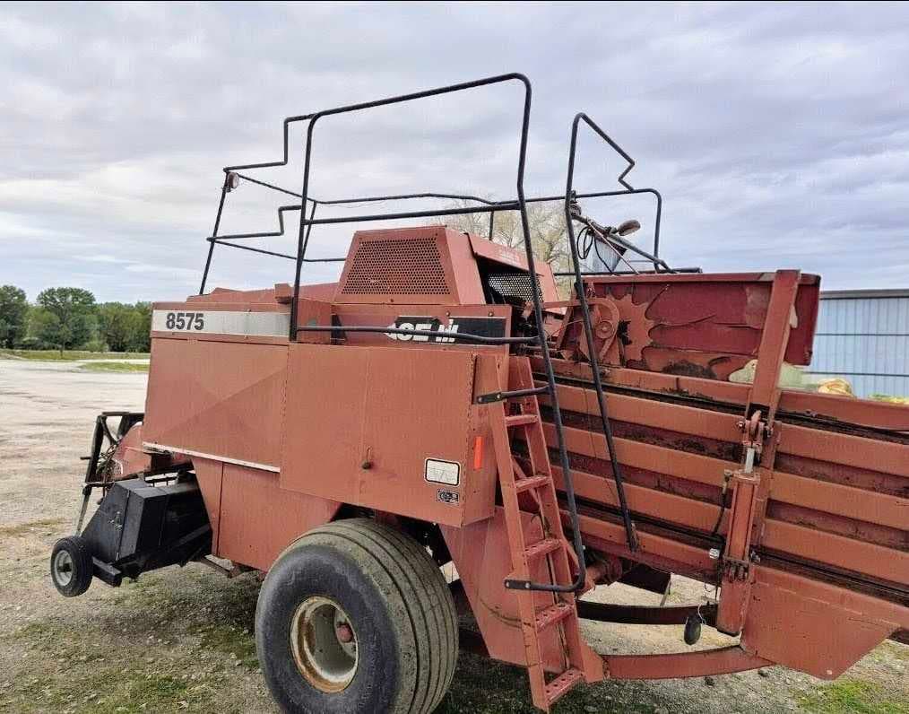 CASE IH 8575 3X3 Baler 3