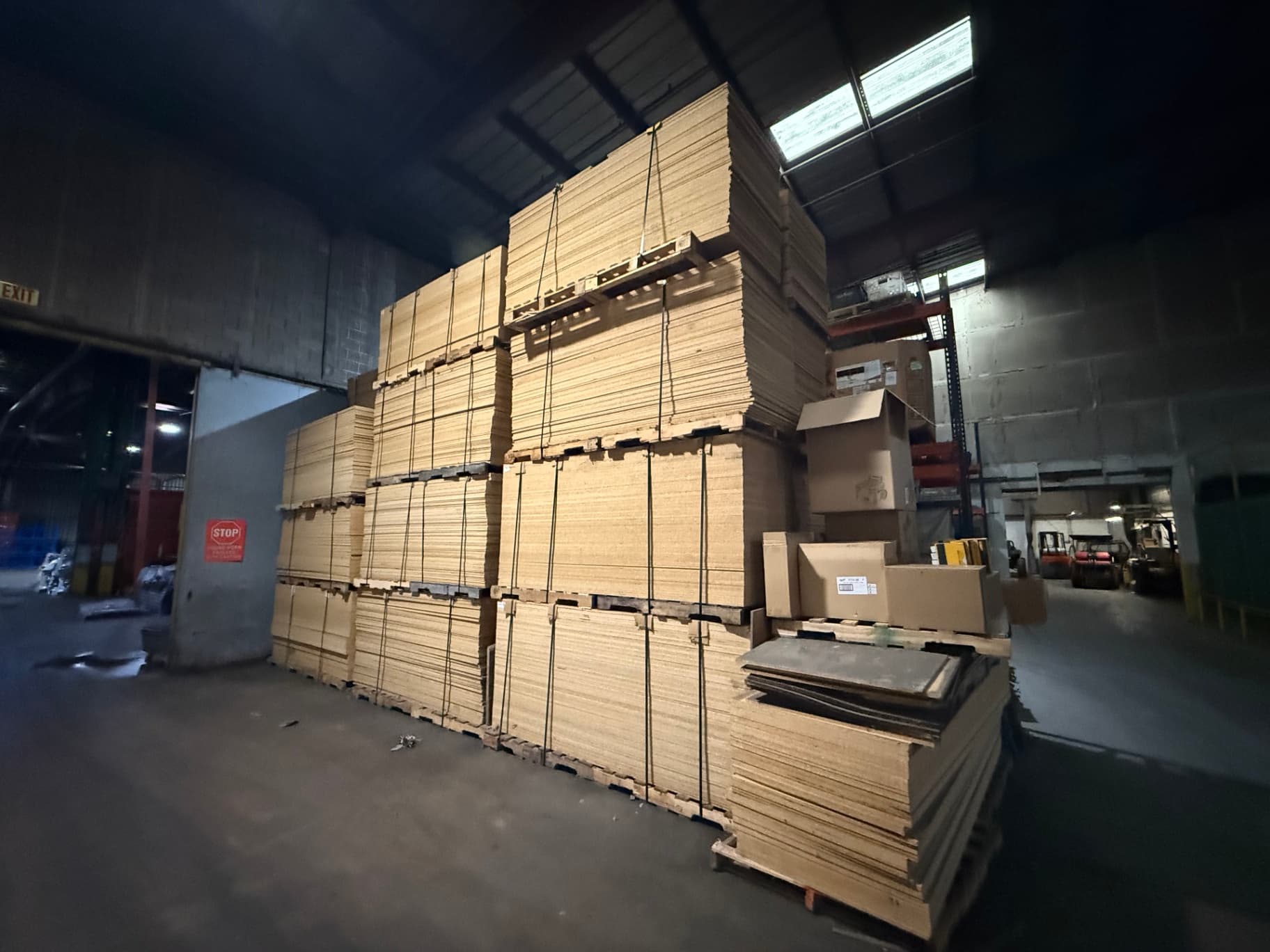 8' X 3' X 11/16" Wood Particle Board 2