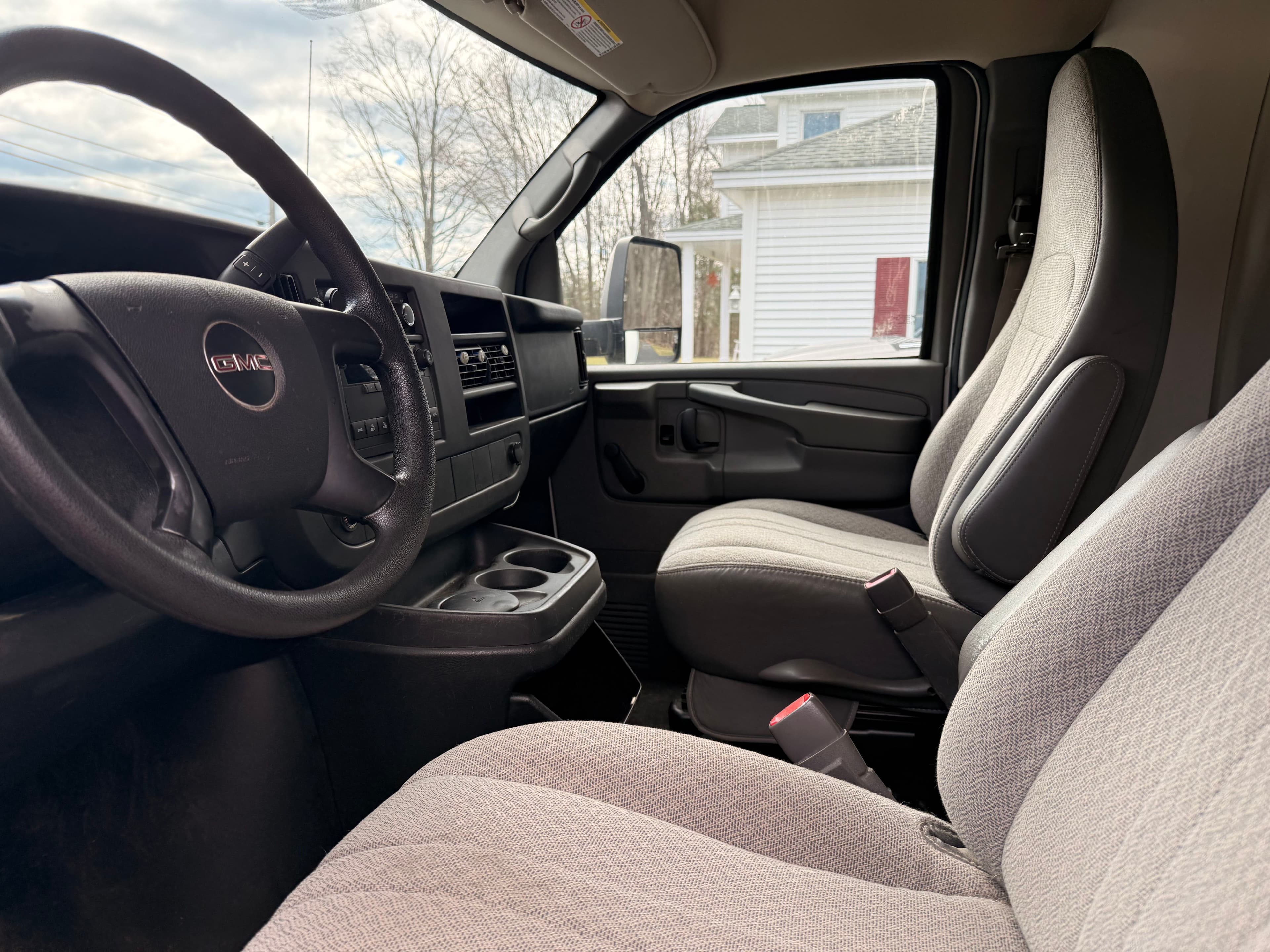 Van-GMC 20 12 -14 foot box van 50,000 miles 2