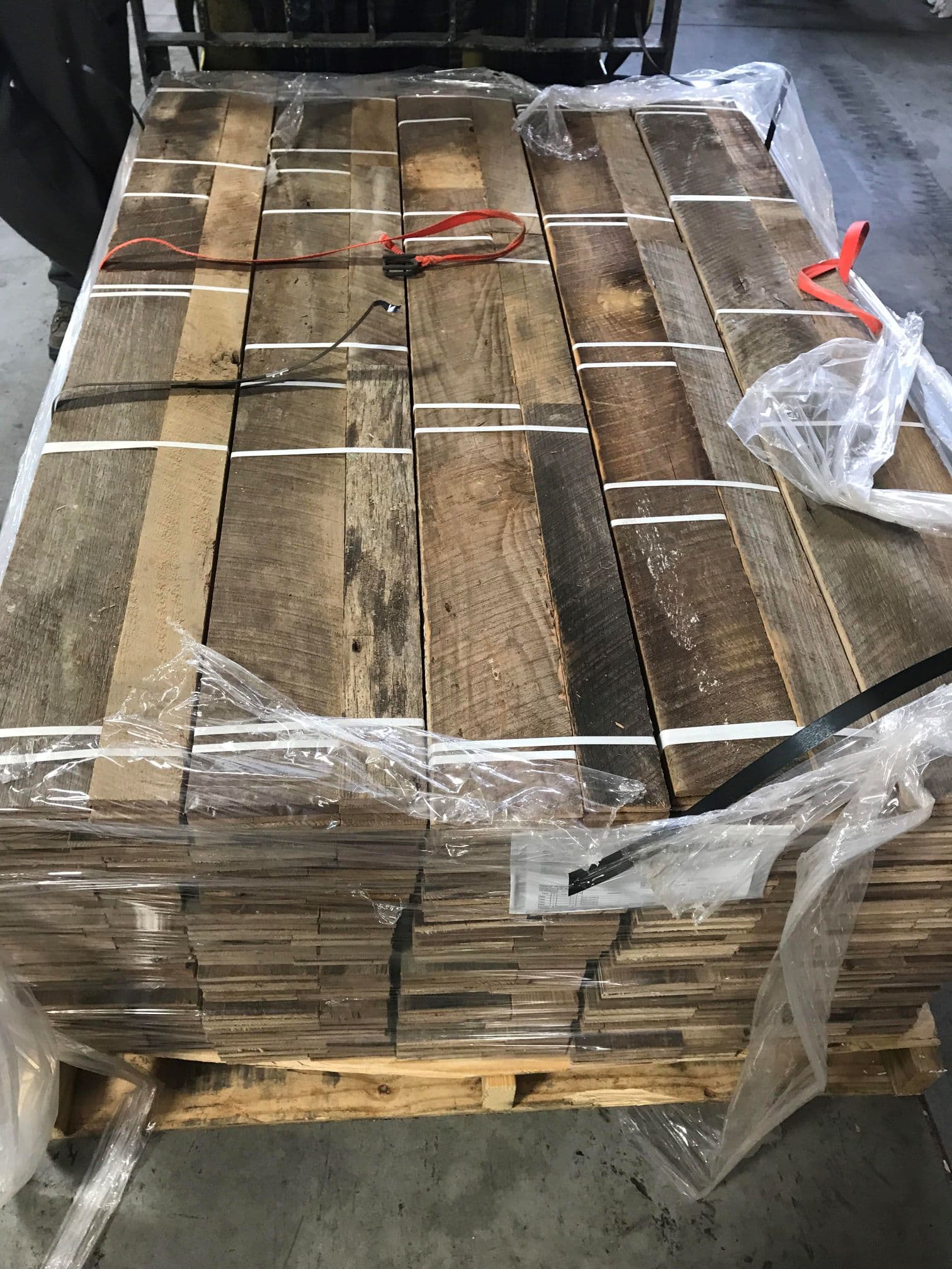 Reclaimed hardwood paneling 4