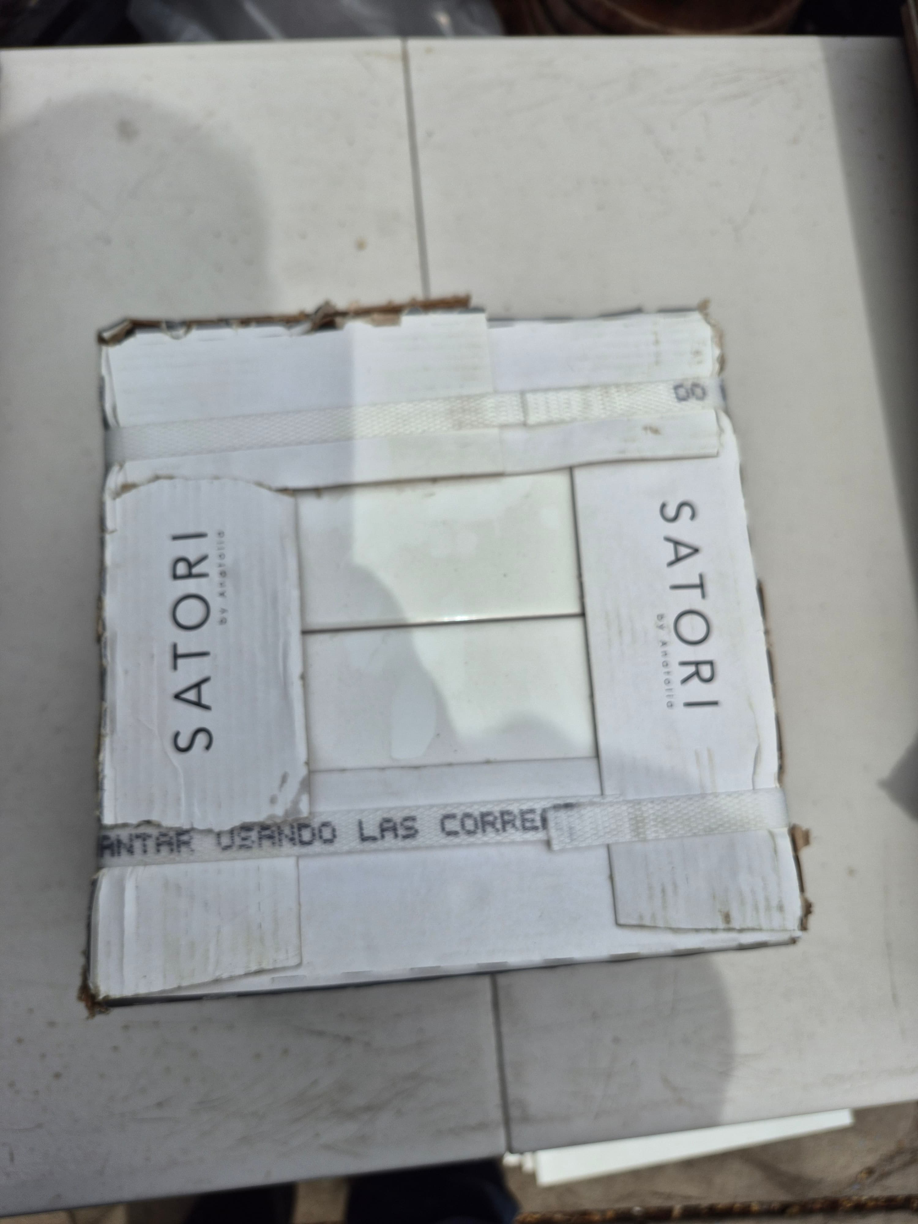 97 Satori Hudson Brilliant White Glossy Ceramic Wall 4"x8" Tiles 3