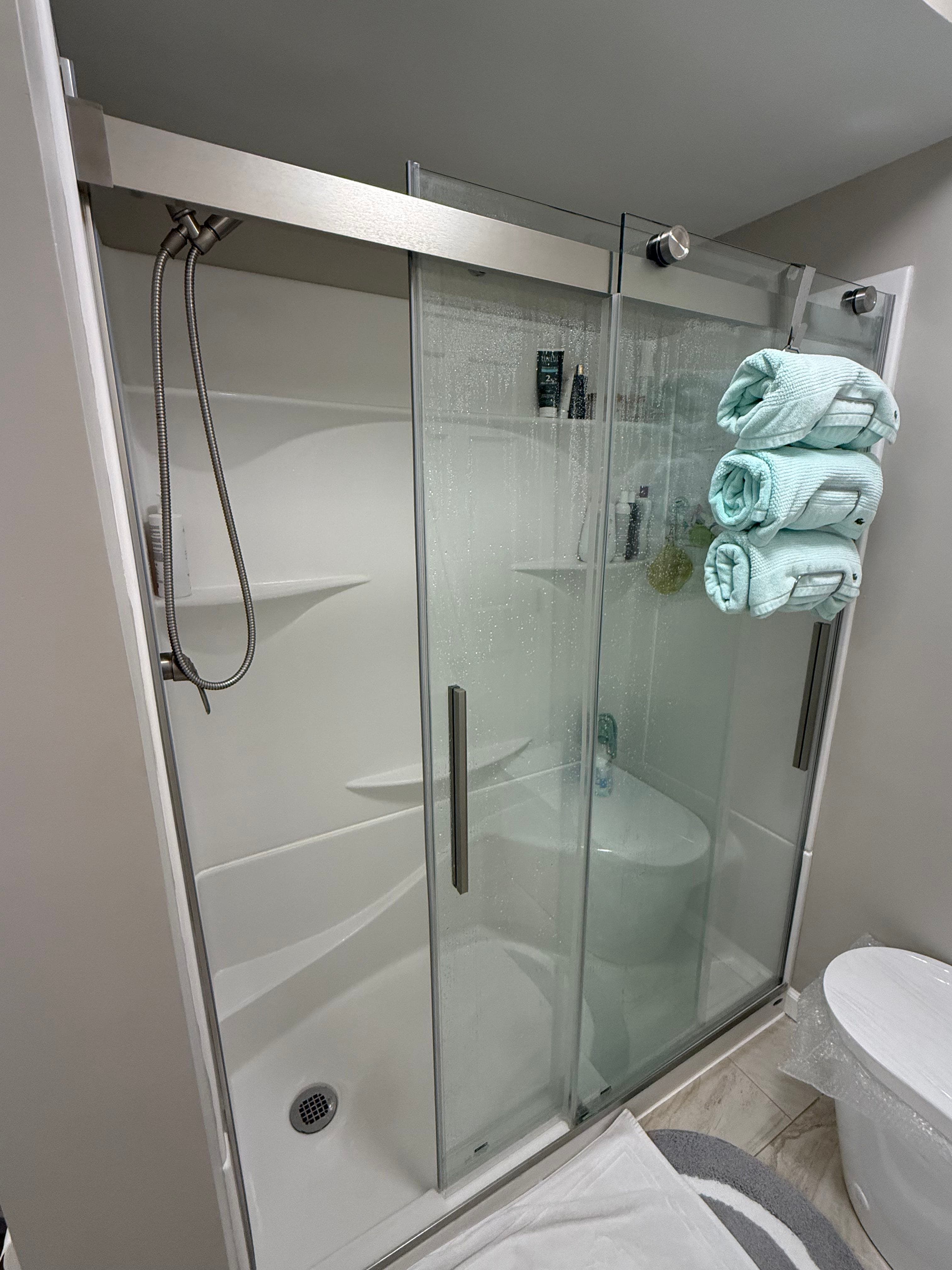 Shower panels, base, door 4