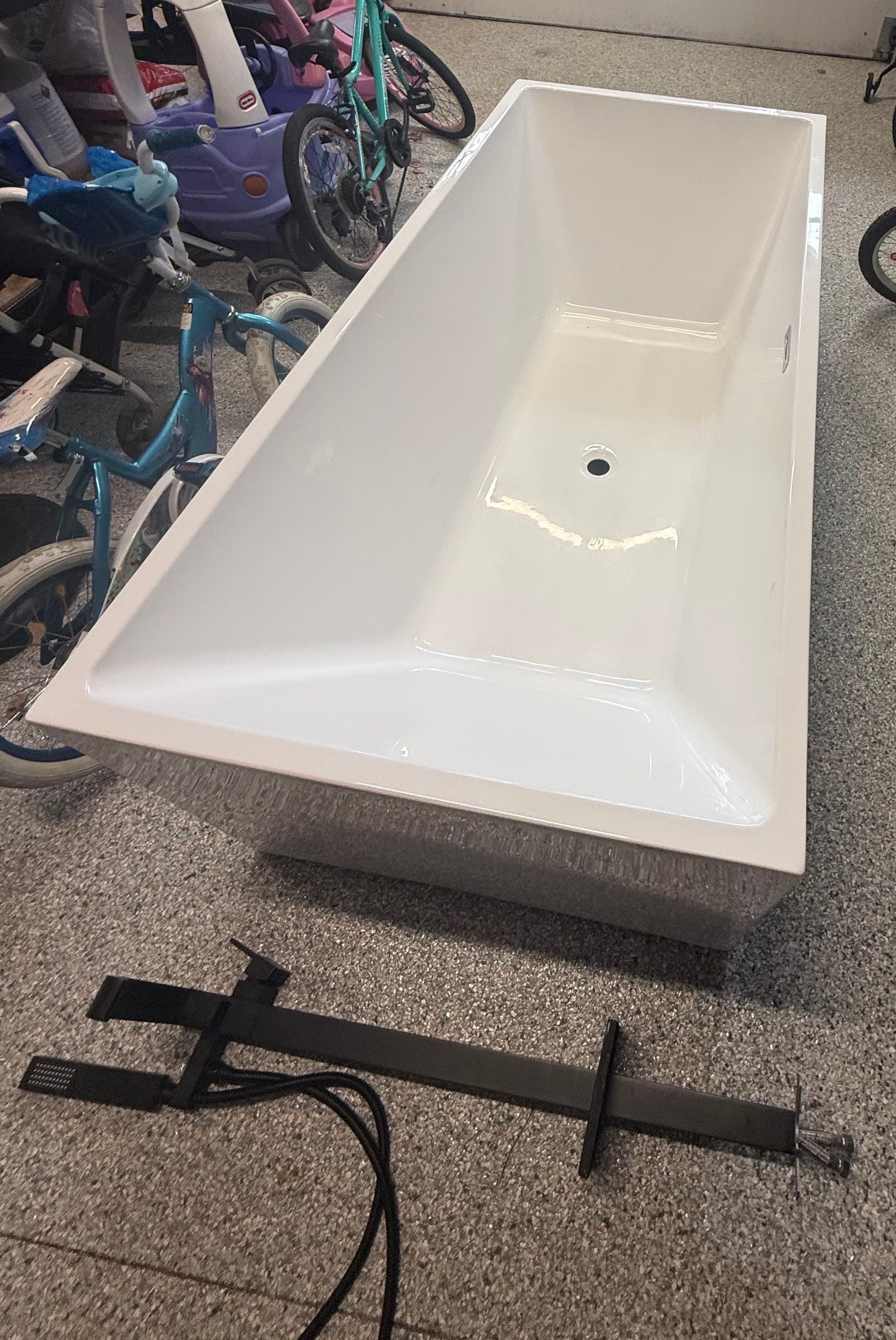 Like New Bathtub 2
