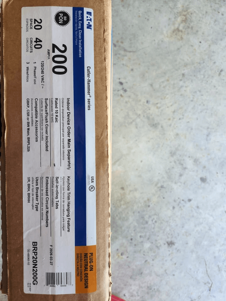 EATON 200 AMP, Power panel, with Missing cover. A BR panel 2