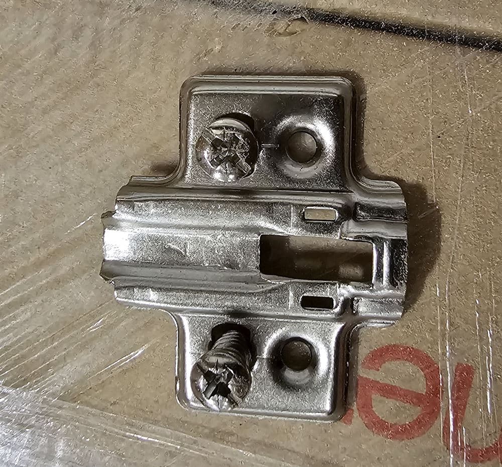 NEW Soft Close Concealed Cabinet Hinges | Master | Plant Closure Surplus | 100K+ PCS 4