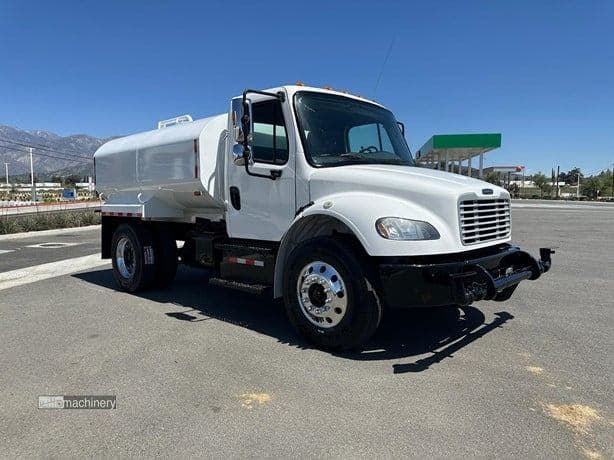 2018 FREIGHTLINER BUSINESS CLASS M2 100