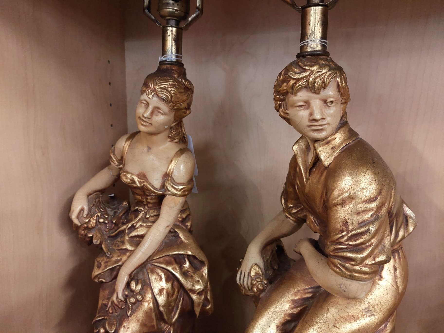 Les Cerises Antique Lamps 3