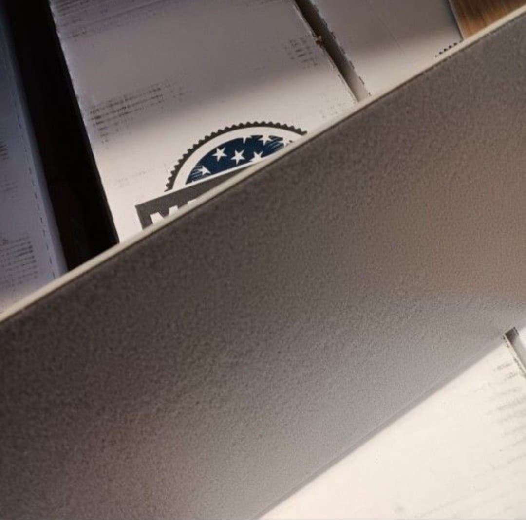 Lux Vinyl Flooring Maple-Plank 4